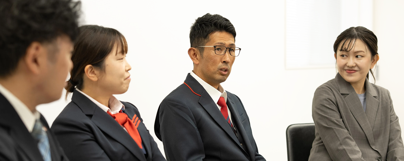 グループトークをする様子