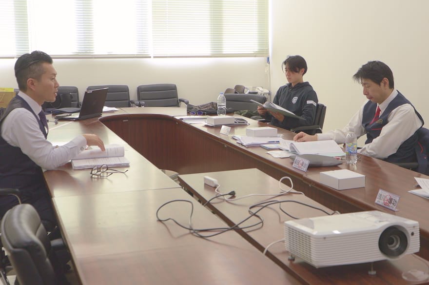 本社教育(机上教育)の様子